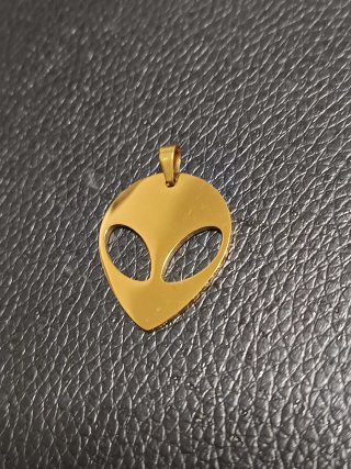 Colgante Extraterrestre Chapado Oro 18k
