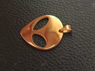 Colgante Extraterrestre Chapado Oro 18k