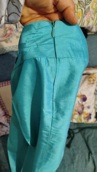 Pantaloni donna in seta turchesi