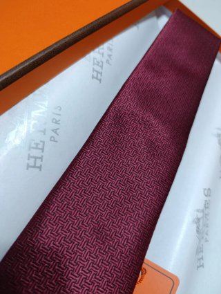 Cravatta Hermès color Bordeaux