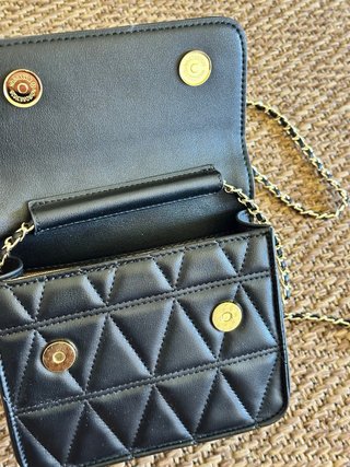 Bolso Negro Cadena Acolchado