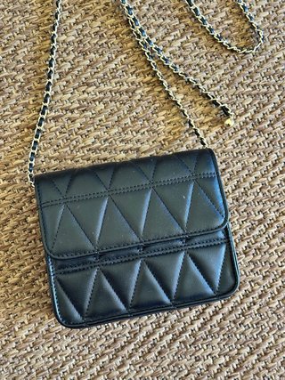 Bolso Negro Cadena Acolchado