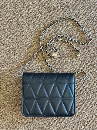 Bolso Negro Cadena Acolchado