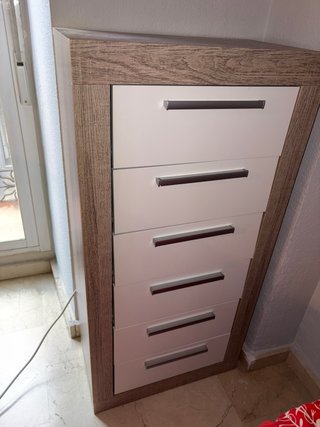 Set de muebles - cómoda, escritorio, mesa centro..