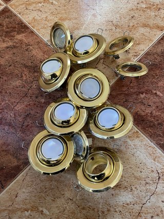 Ojos de buey dorados