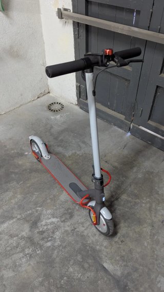 Patinete Eléctrico Xiaomi Gris