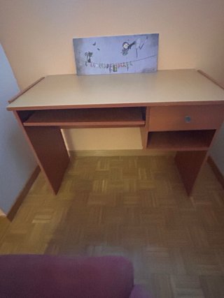 Escritorio juvenil con cajón y hueco