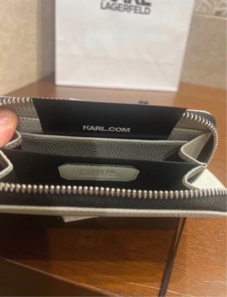 Cartera Karl Lagerfeld gris piel