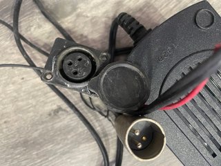 Cargador Patinete Eléctrico