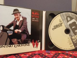 CD Tonino Carotone. Mondo Diffícile