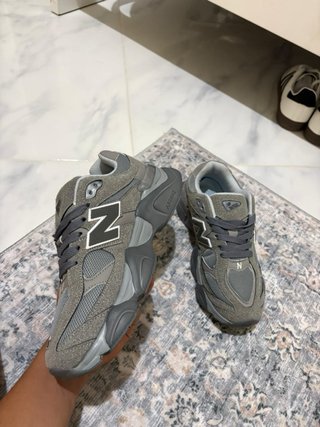 New Balance 9060 Gris