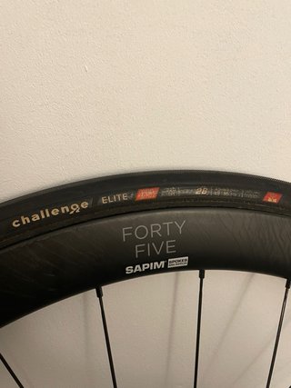 Ruedas Black Inc Forty Five