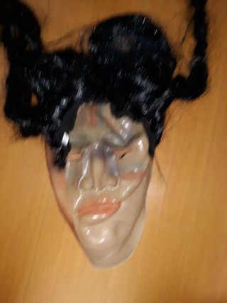 Máscara India con Peluca Negra