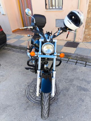Suzuki Intruder 250 Negra