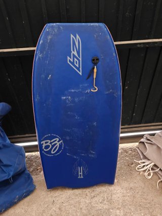 Tabla bodyboard y equipo completo
