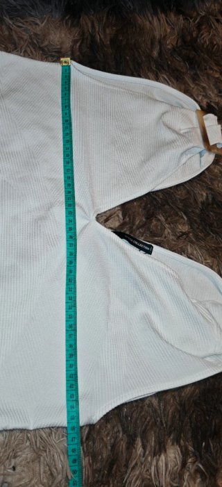 Top blanco con hebilla Carey Talla M