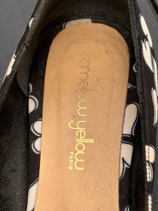 Zapatos tacón estampado corazones con lazo Mujer