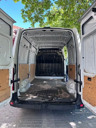 Nissan NV400 2019 — Etiqueta C — ITV 2027