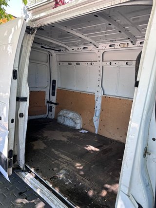 Nissan NV400 2019 — Etiqueta C — ITV 2027