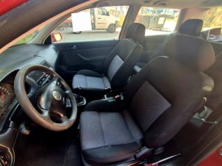 Volkswagen Golf 2004