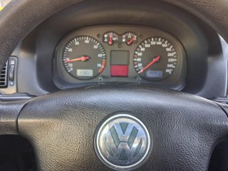 Volkswagen Golf 2004