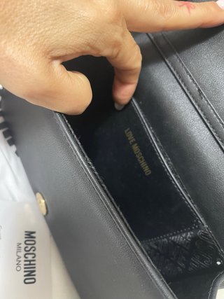 Bolso Love Moschino Negro y Dorado