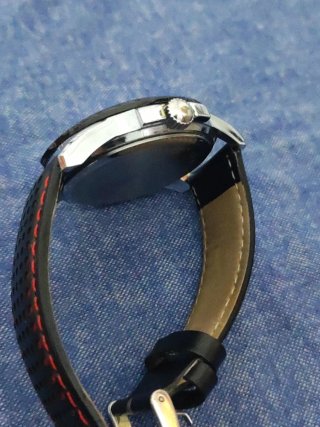 Reloj Overfly Eyki Negro y Rojo