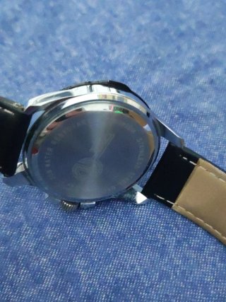 Reloj Overfly Eyki Negro y Rojo