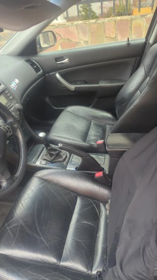 Honda Accord 2004 etiqueta b
