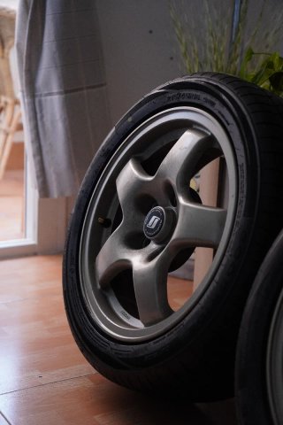 Llantas Nissan Skyline R32