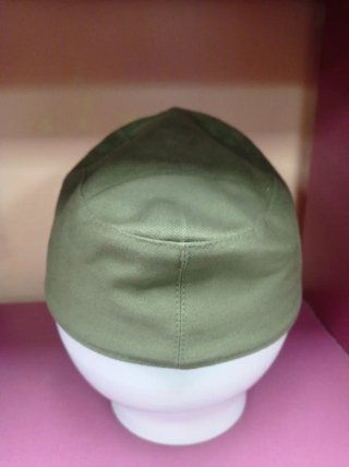 Gorra militar con estrellas