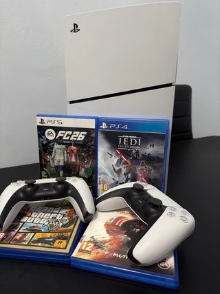 PS5 Sony Blanca Usada 3 Veces + 2 Mandos + 4 Juego