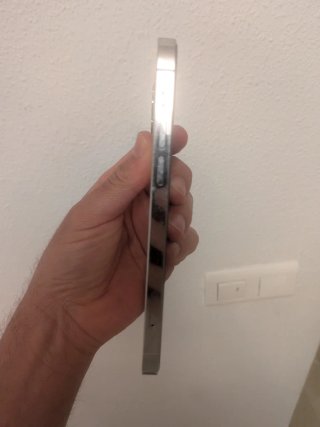 iPhone 12 Pro. Bateria 100%