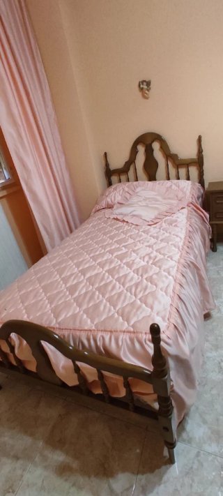 2 Camas de madera de 90 (2 camas)