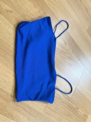 Top azul con tirantes