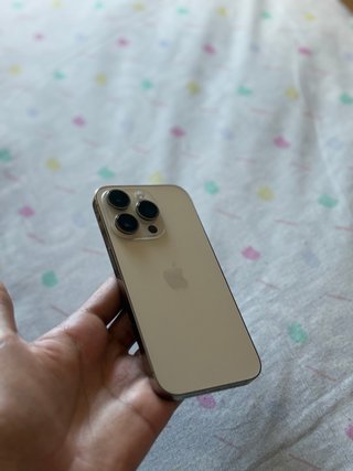 iPhone 14 Pro Oro
