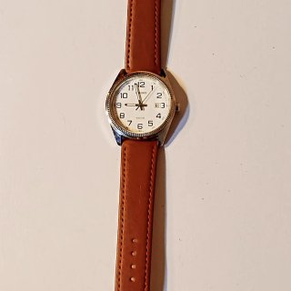 Reloj Casio Plata y Blanco