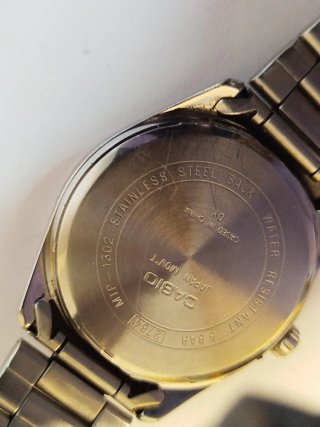 Reloj Casio Plata y Blanco