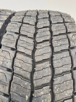 4. 315/70R22.5 154/150L