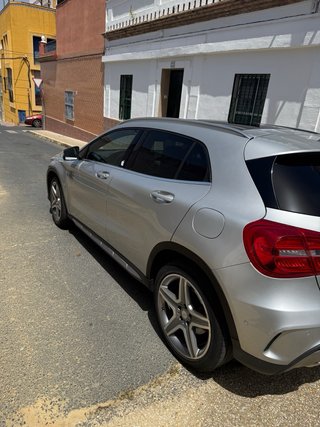 Mercedes-Benz GLA 2014
