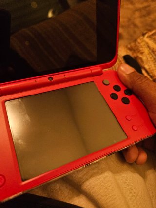 Nintendo 2DS XL Poké Ball Edition