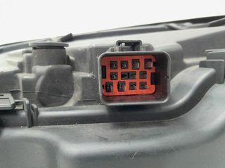 1146642 31214348 faro derecho volvo xc70 kinetic