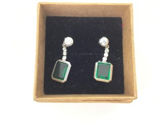 pendientes oro 18k con piedra con circonita