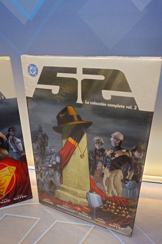 Nuevo. 52 la colección completa tomó 1 y tomo 2 Panini, DC comics