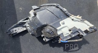 FARO DERECHO TOYOTA AVENSIS CROSS SPORT (T27) 8113005310