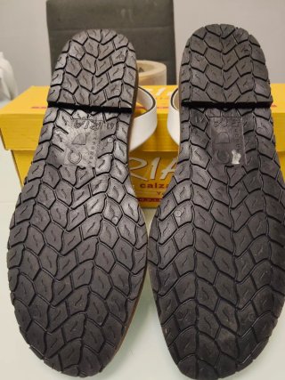 Sandalias RIA blancas t/41 de piel. Nuevas.