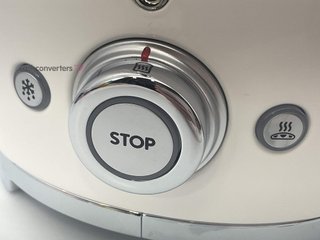 tostadora smeg tsf02