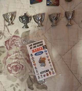 Lote pins vintage fútbol jugadores y copas