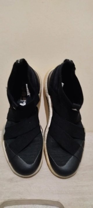 Adidas Boost Chica Negra