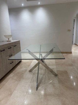 Mesa de comedor cristal y metal 6 personas